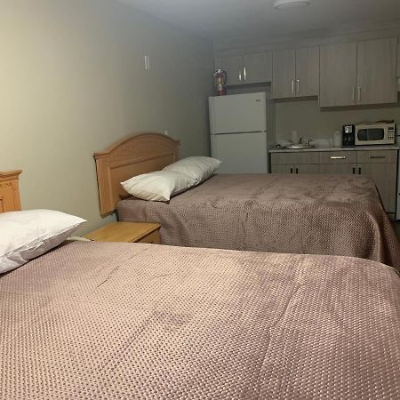 Blue Stream Motel Вернон Екстер'єр фото