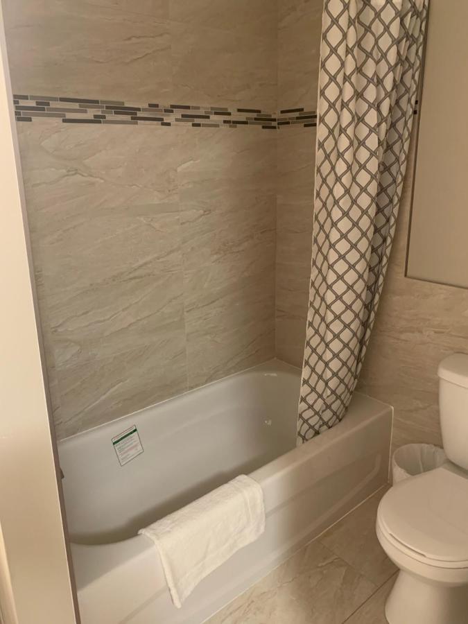 Blue Stream Motel Вернон Екстер'єр фото
