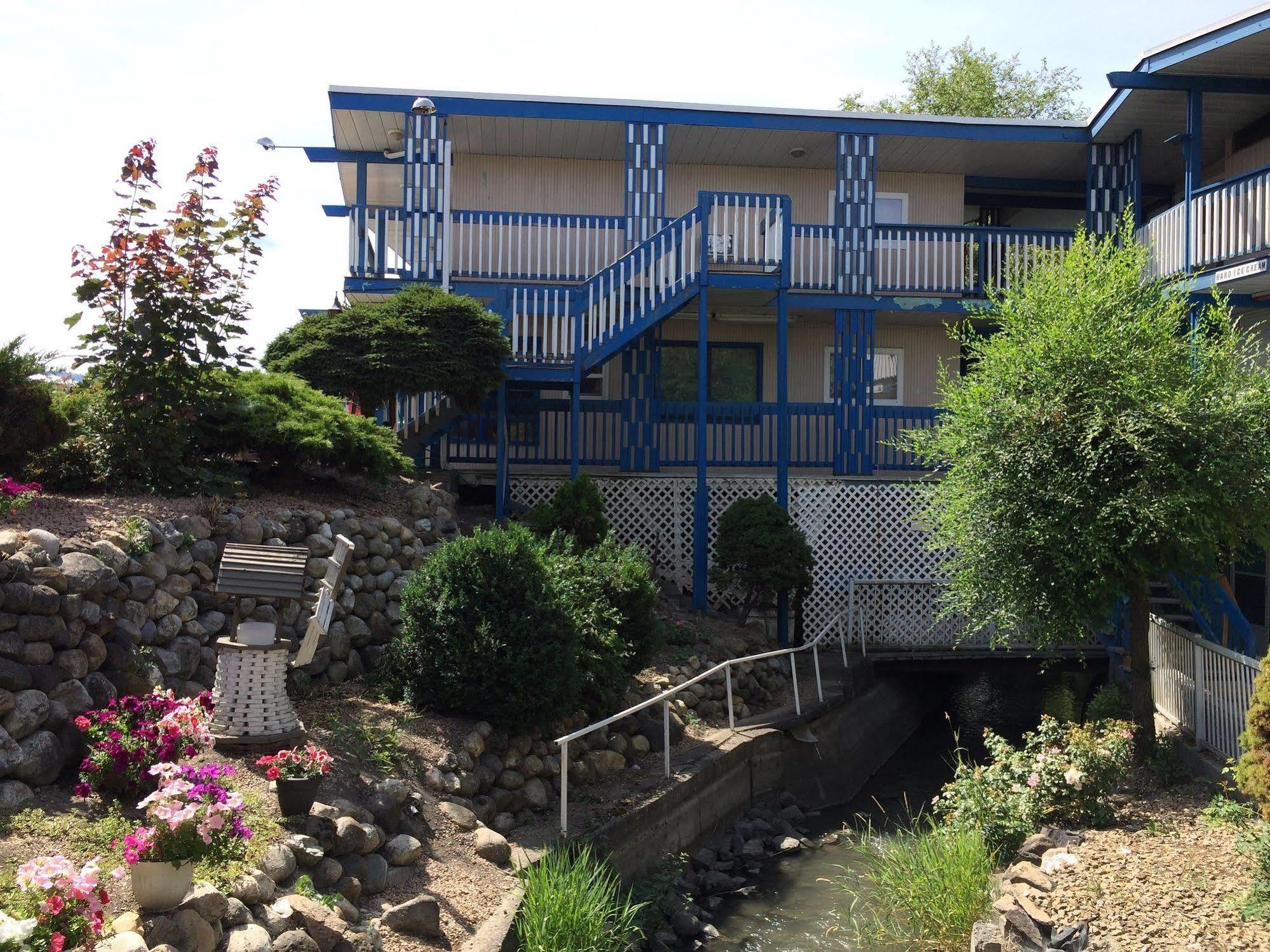 Blue Stream Motel Вернон Екстер'єр фото